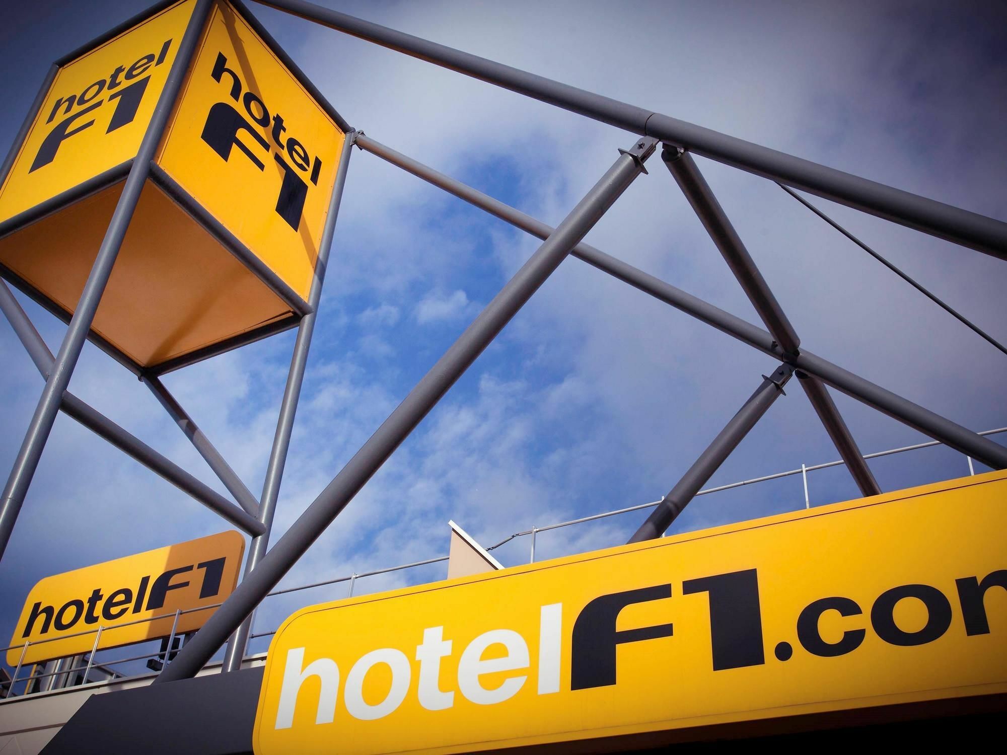 Hotelf1 Saint Witz A1 Hotel Luaran gambar